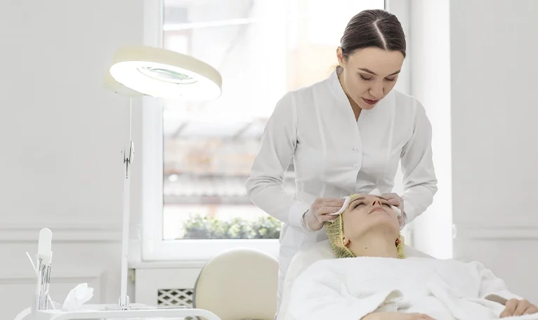 Hydra Facial Deep Pore Purification Radiant Glow