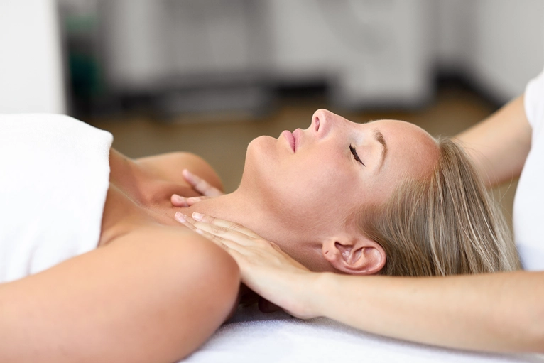 Oil Massage Ann Karen Day Spa
