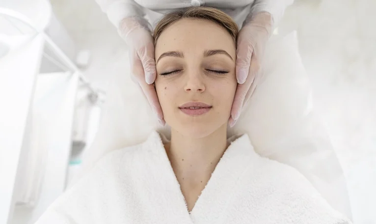 Hydra Facial Super Cleaning - Ann Karen Spa