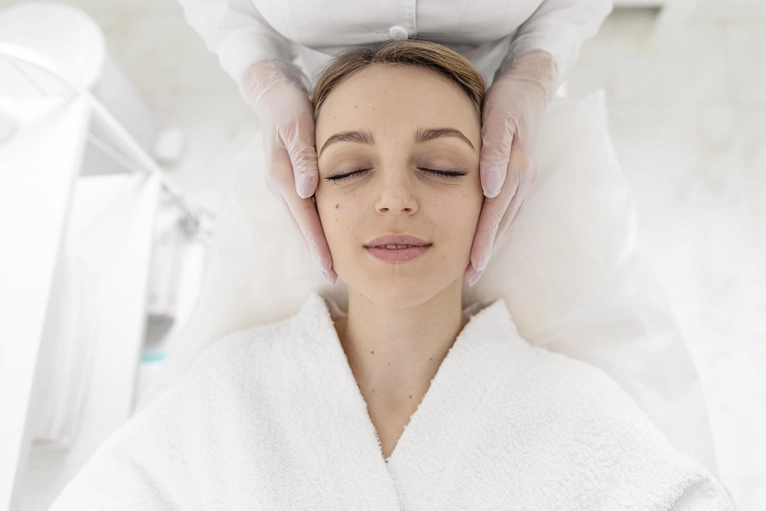 Hydra Facial Super Cleaning - Ann Karen Spa