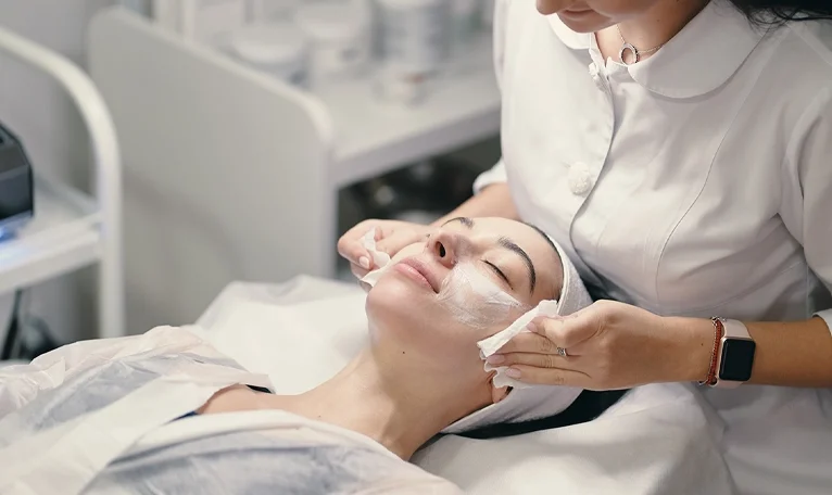 Oxygen Rejuvenating Facial Care: Breathe Life Back Into Your Skin